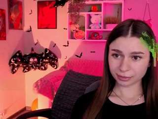 chloe-ley1