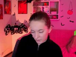 chloe-ley1