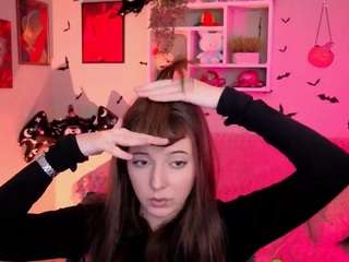 chloe-ley1