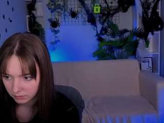 chloe-ley1