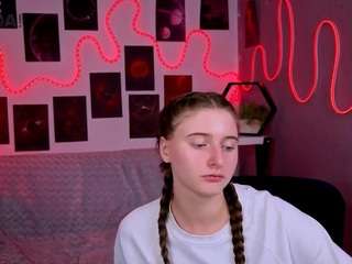 chloe-ley1