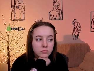 chloe-ley1