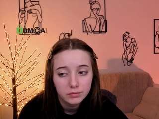 chloe-ley1