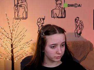 chloe-ley1