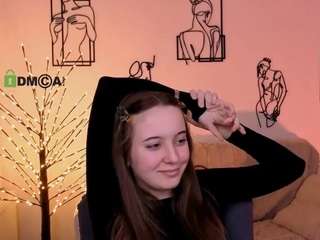 chloe-ley1