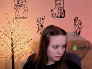chloe-ley1