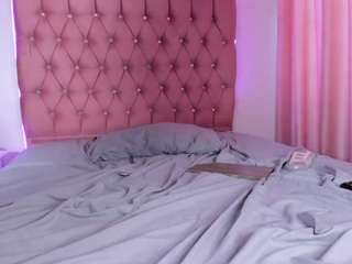 Live webcam model cloudiy on Soda Cams