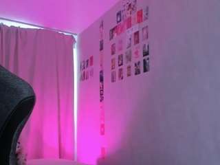 eva-blossom Sex Cam Show