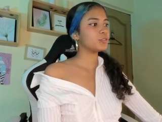 Franchezcaa live webcam show
