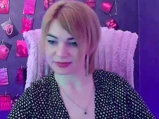 le modèle helliemur1 est en webcam porno dans un show sur le site camsoda, il possède les tags suivants: ahegao,sexy,no drinking,no smoking,normal,oil,orgasm,sex toys,sexting,skinny,natural,solo,spank,strip,striptease,tease,teen (18+),twerk,wet,nature