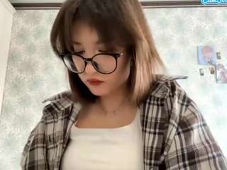 hesterweis's CamSoda show and profile