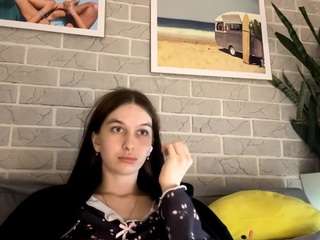 le modèle junieskok est en webcam porno dans un show sur le site camsoda, il possède les tags suivants: average,dirty talk,erotic dance,facial piercings,no drinking,no smoking,role play,smoking,spanking,striptease,tiny tits,twerk,brown hair,hd