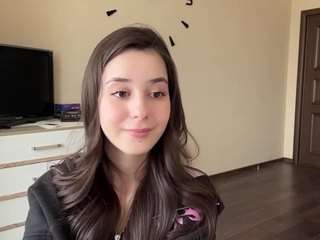 Live webcam model krystynakaer on Soda Cams