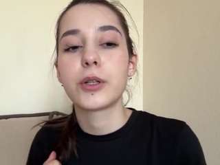 Live webcam model krystynakaer on Soda Cams