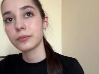 Live webcam model krystynakaer on Soda Cams