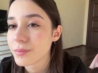 Live webcam model krystynakaer on Soda Cams