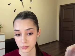 krystynakaer's CamSoda show and profile