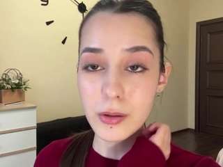 krystynakaer's CamSoda show and profile