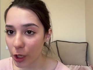 krystynakaer's CamSoda show and profile