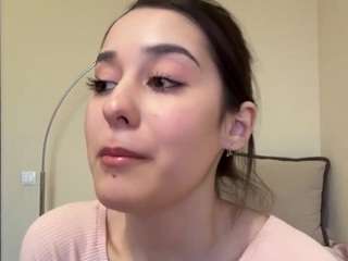 krystynakaer's CamSoda show and profile