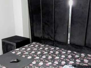 Live webcam model lunasmithyl on Soda Cams