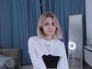 manuelacravatta Live Webcam on CamSoda