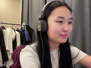 le modèle mykreusch est en webcam porno dans un show sur le site camsoda, il possède les tags suivants: anal,skinny,young adult,twerk,teen 18,tattoos,striptease,smoking,role play,anal toys,no drinking,butt plug,brown eyes,black hair,big tits,ass to mouth,hd