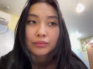 mykreusch's CamSoda show and profile