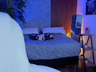 sophyadams live cam profile