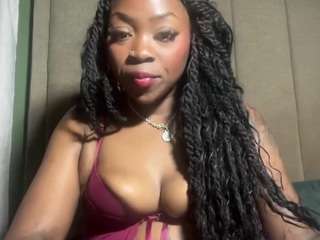 courtneykisses Live Webcam on CamSoda