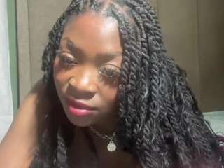 courtneykisses Live Webcam on CamSoda