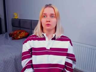 elinorhensel Live Webcam on CamSoda