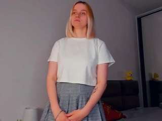 Live webcam model elinorhensel on Soda Cams