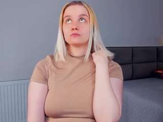 Live webcam model elinorhensel on Soda Cams