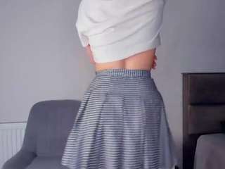 elinorhensel live cam profile