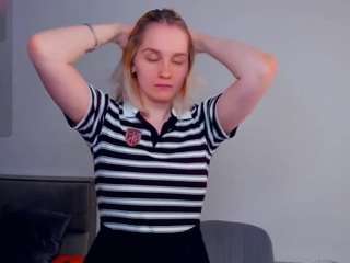 elinorhensel Live Webcam on CamSoda