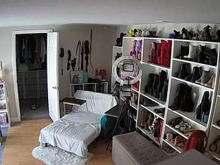 Miss Olivia Black Dressing Room