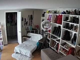 Miss Olivia Black Dressing Room
