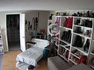 voyeurcam-missoliviablack-03