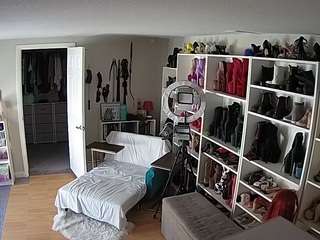 voyeurcam-missol... Live Webcam on CamSoda