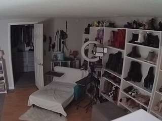 Miss Olivia Black Dressing Room