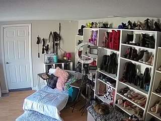 Miss Olivia Black Dressing Room