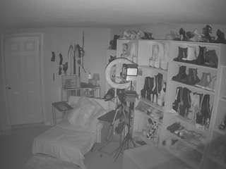  voyeurcam-missoliviablack-03 chat room