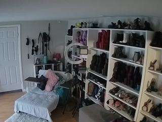 Miss Olivia Black Dressing Room