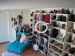 voyeurcam-missol... Live Webcam on CamSoda