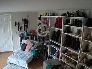 Miss Olivia Black Dressing Room live webcam on Soda Cams