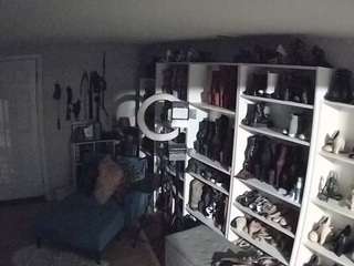 Miss Olivia Black Dressing Room