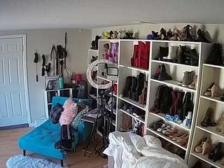 voyeurcam-missoliviablack-03