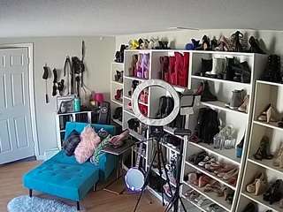 voyeurcam-missoliviablack-03