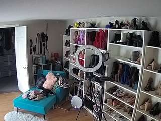 voyeurcam-missol... Live Webcam on CamSoda